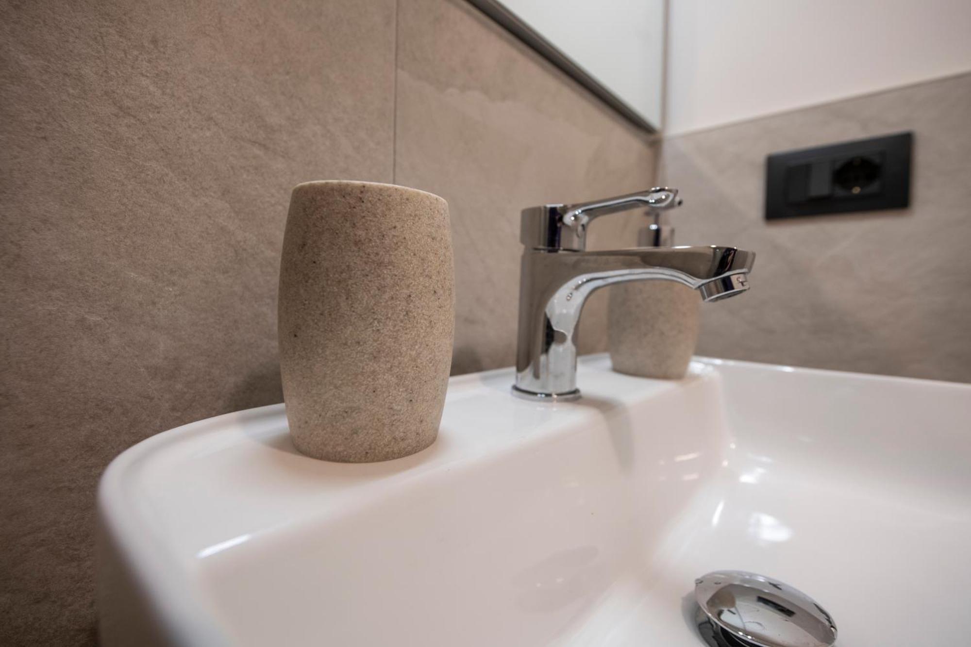258 - The Loft In Largo Zecca - Luxury Nel Cuore Di Genova Екстериор снимка