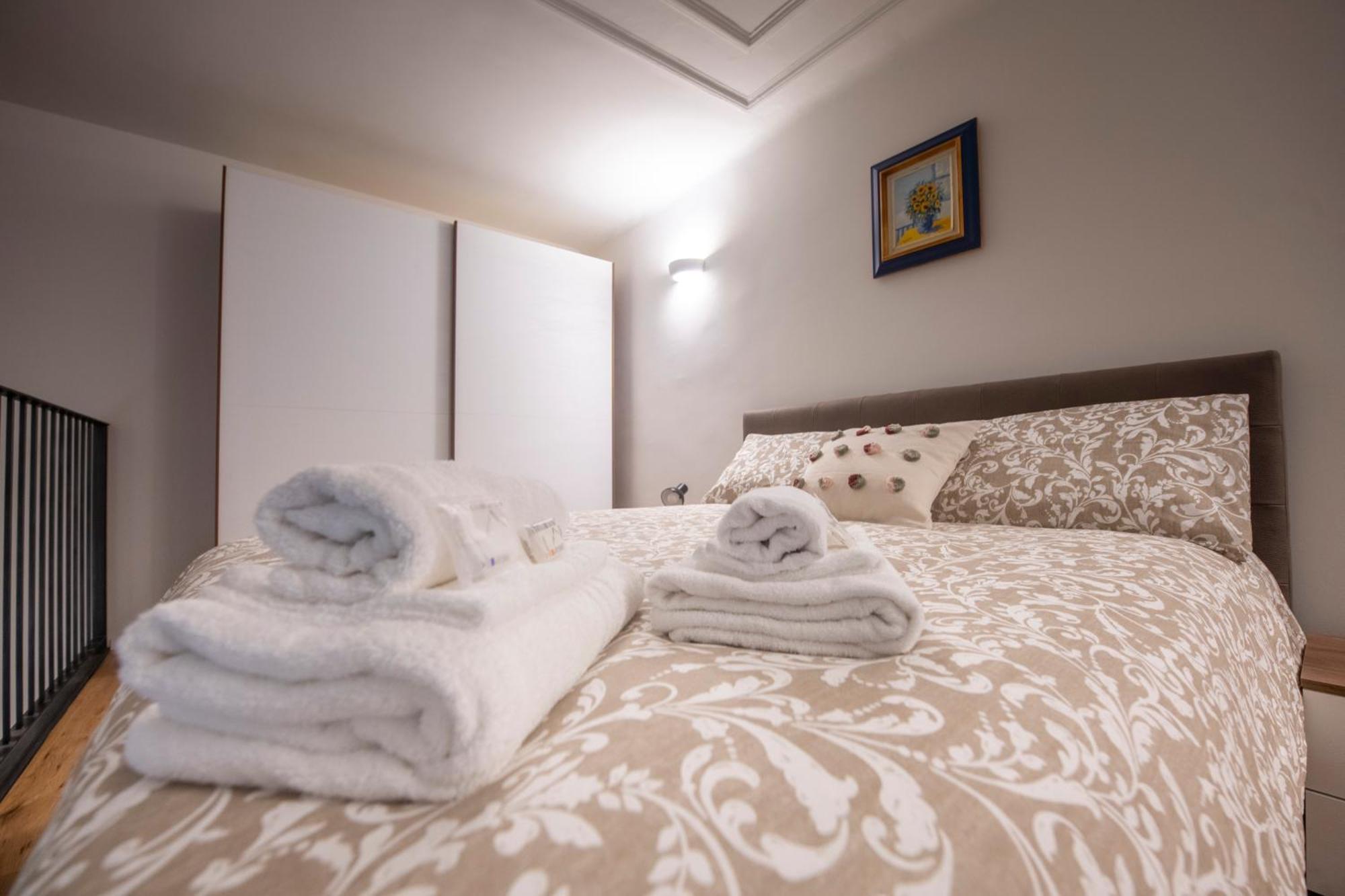 258 - The Loft In Largo Zecca - Luxury Nel Cuore Di Genova Екстериор снимка